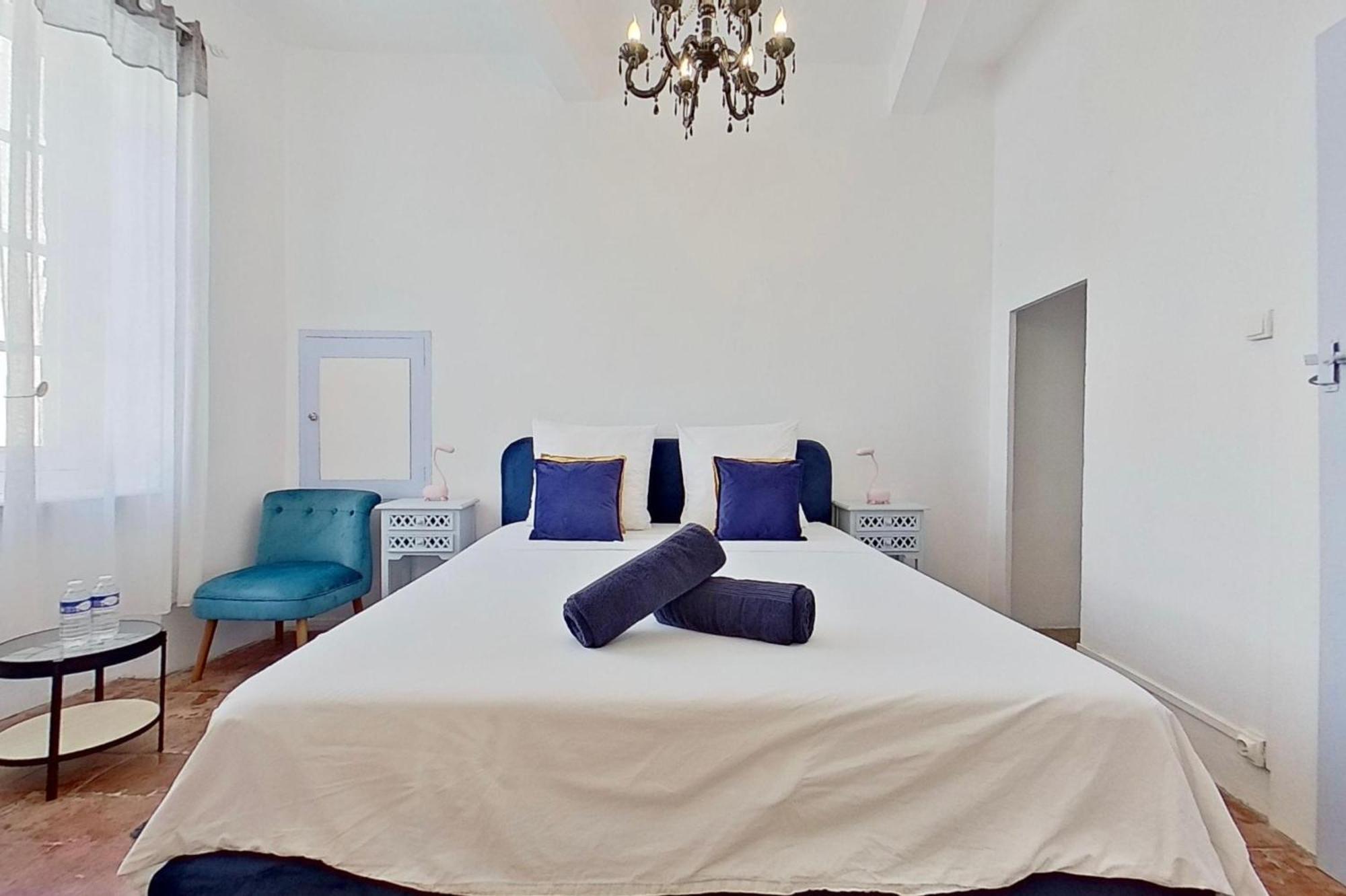 Bed and Breakfast Les 2 Droles D'Oiseaux Luc-sur-Orbieu Экстерьер фото