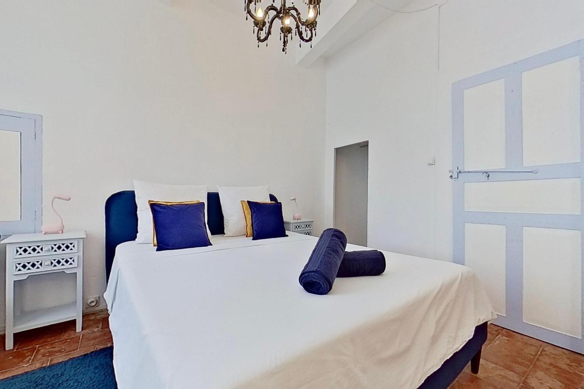 Bed and Breakfast Les 2 Droles D'Oiseaux Luc-sur-Orbieu Экстерьер фото