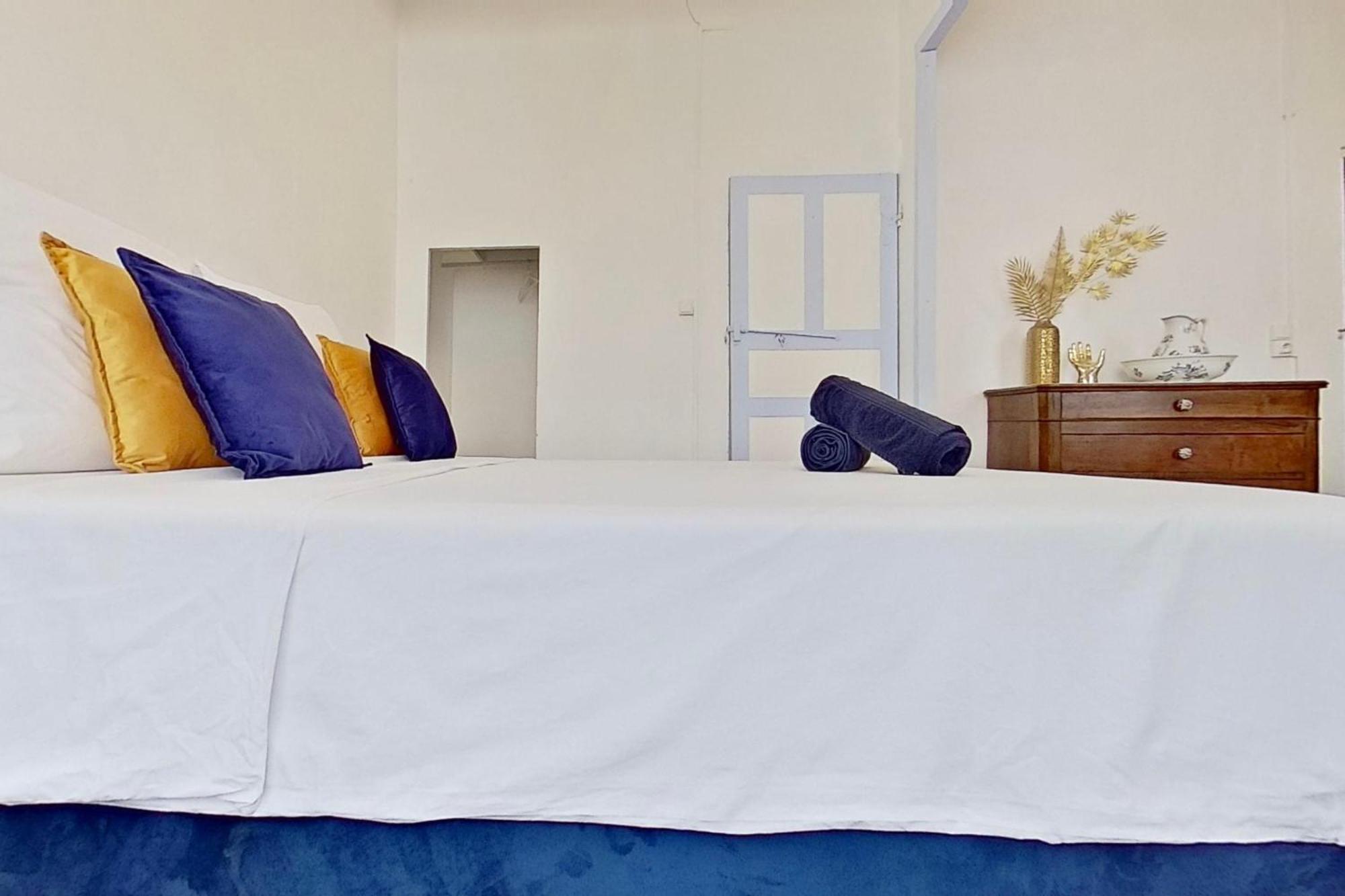 Bed and Breakfast Les 2 Droles D'Oiseaux Luc-sur-Orbieu Экстерьер фото