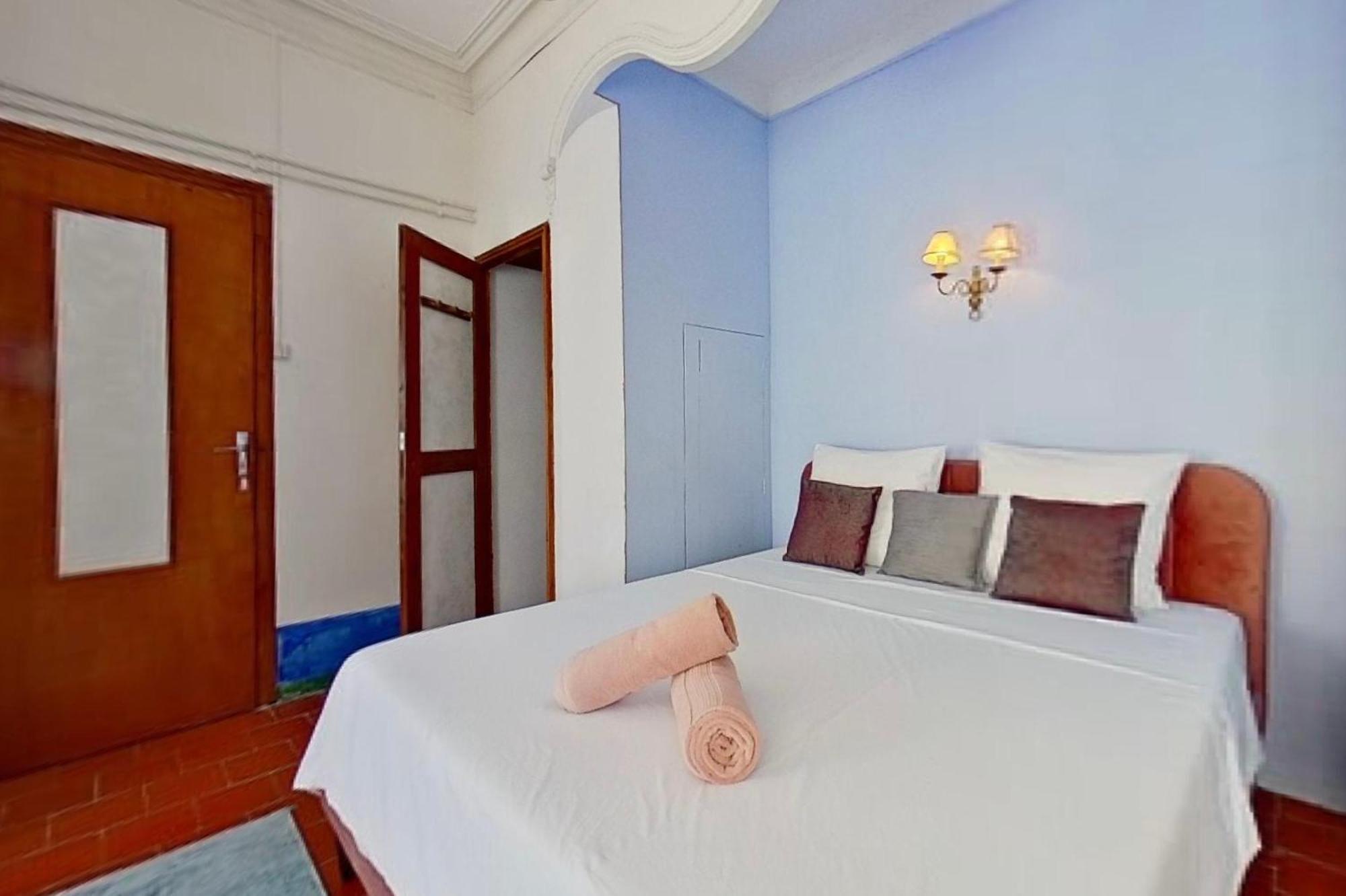 Bed and Breakfast Les 2 Droles D'Oiseaux Luc-sur-Orbieu Экстерьер фото