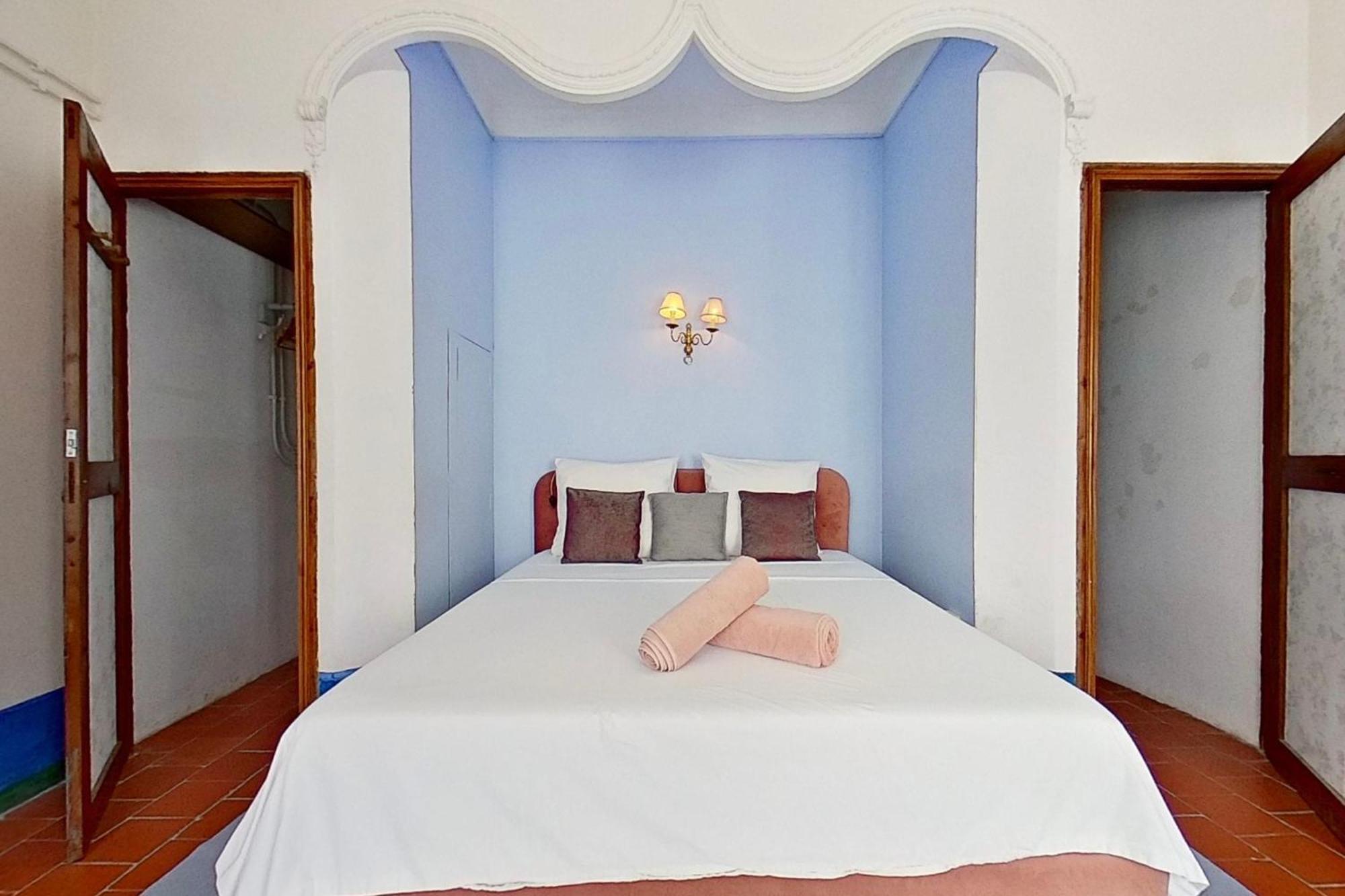 Bed and Breakfast Les 2 Droles D'Oiseaux Luc-sur-Orbieu Экстерьер фото