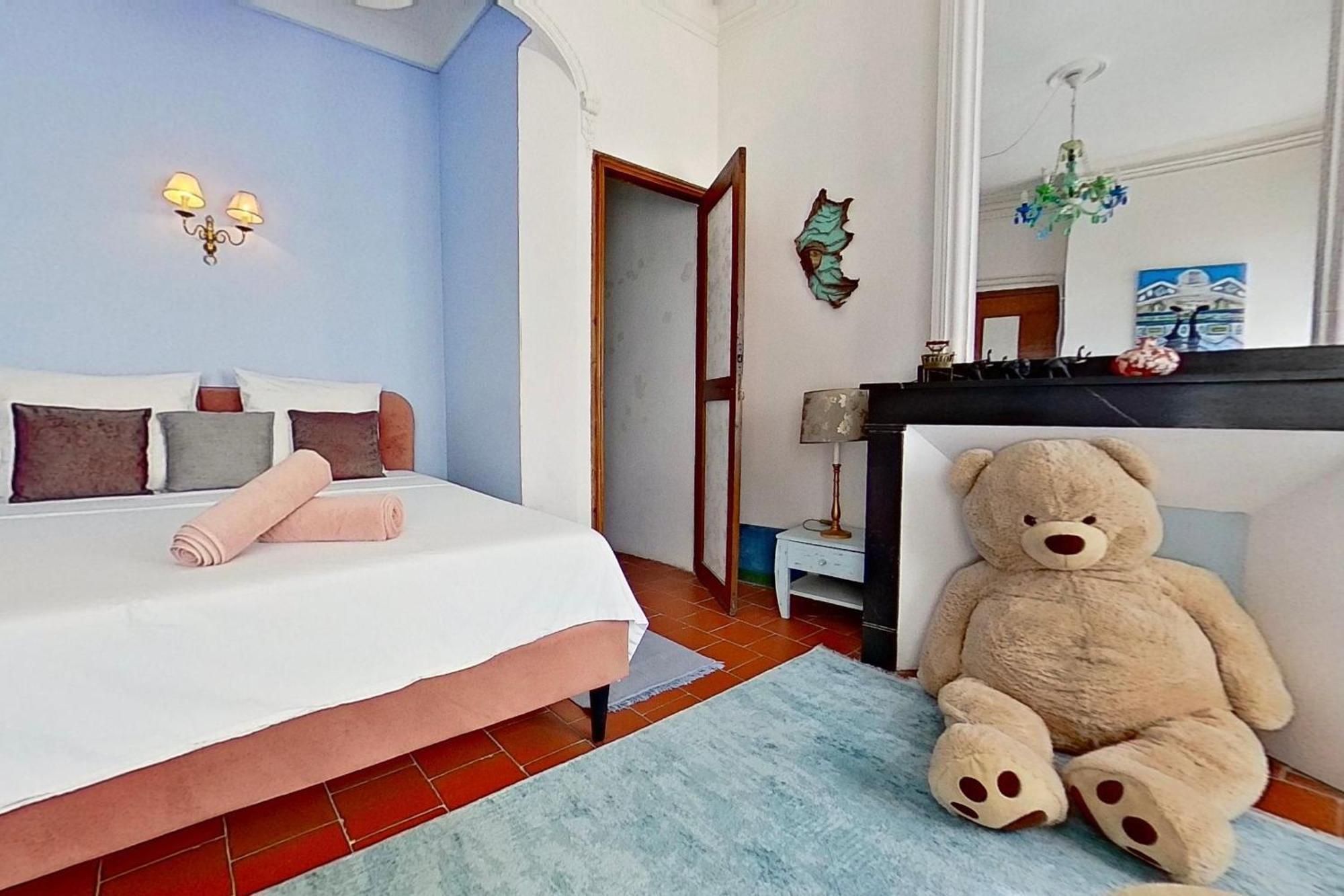 Bed and Breakfast Les 2 Droles D'Oiseaux Luc-sur-Orbieu Экстерьер фото